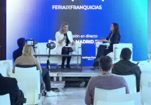 Yolanda Martín explicando los riesgos de franquiciar con IA