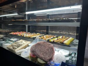 Servicio de alta gastronomía y corte de jamón en directo, sello de calidad de las franquicias Mala Yegua.