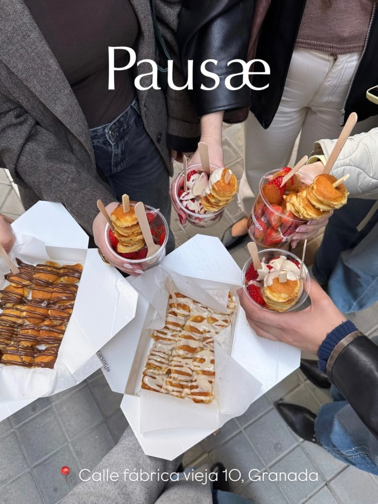 Mini pancakes de PAUSAE con diferentes toppings